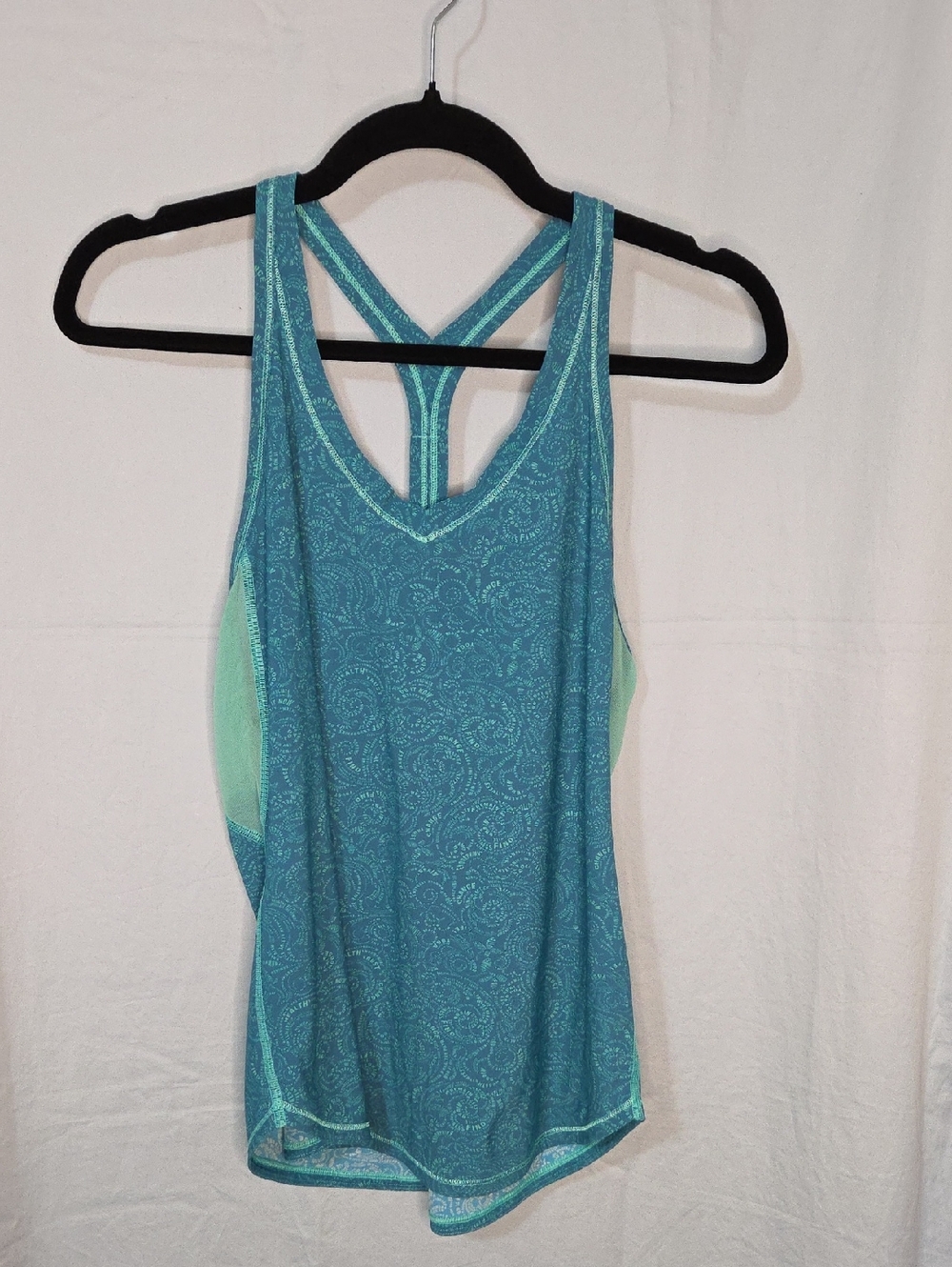 G491. Lululemon Fast Lane Singlet in Foli Manifesto Print - Size 6 (?)